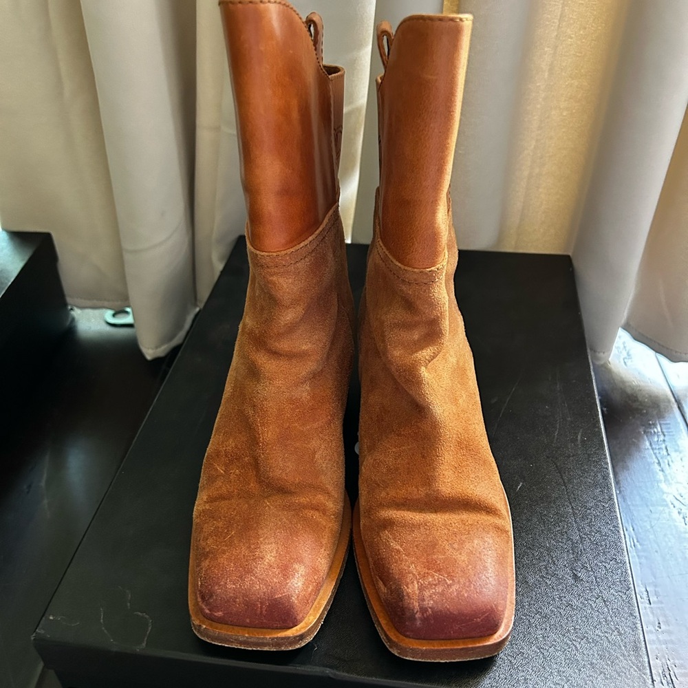 CHANEL Brown Suede and Leather Paris-Dallas Short Boots- 40. Must have!